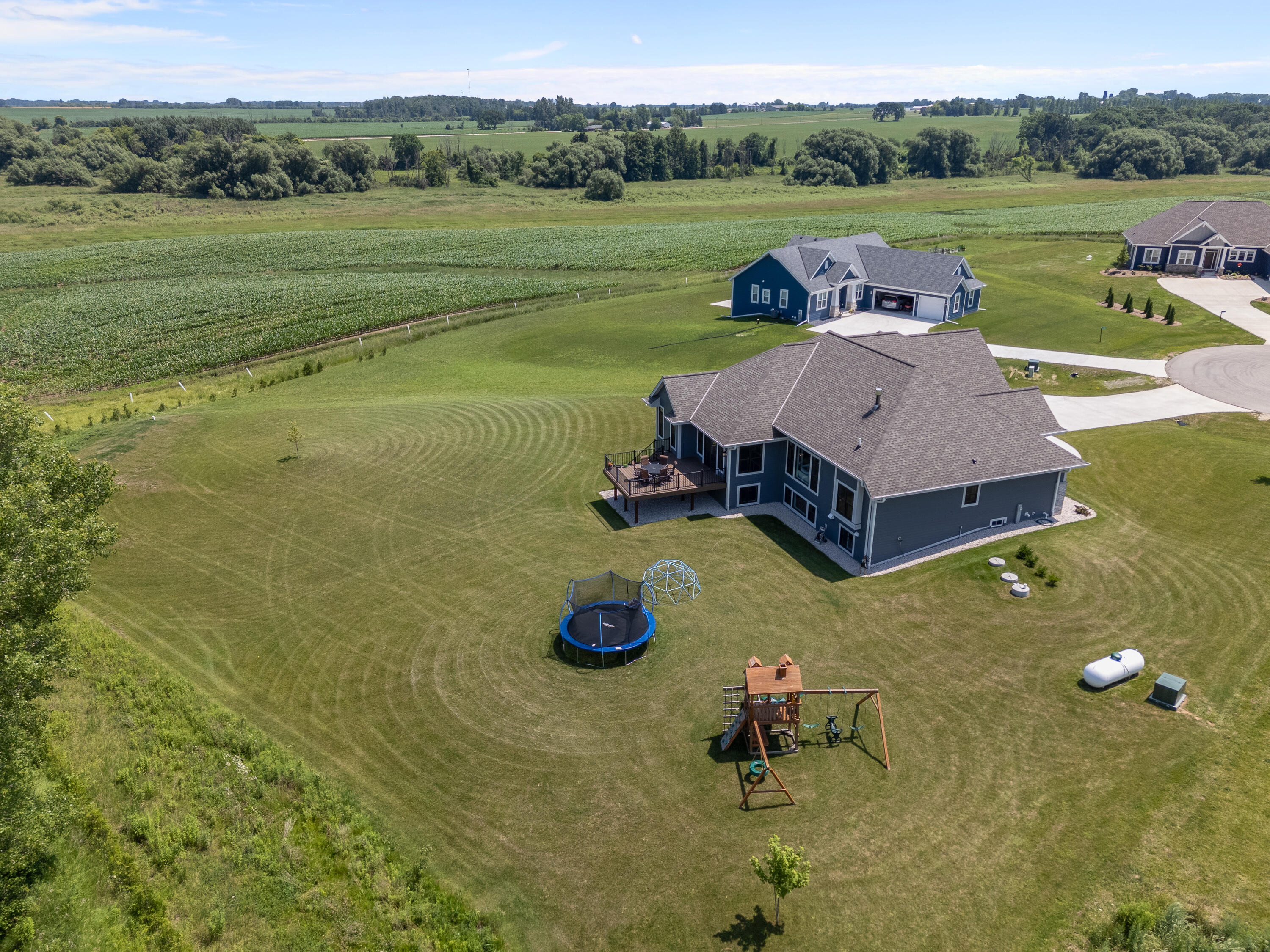 Property Photo: 4884 Dixie Ct WI 53074