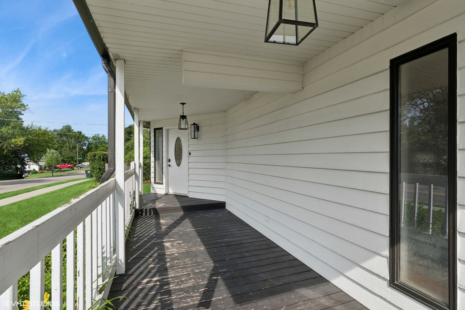 Property Photo: 1315 Ardmore Drive IL 60073