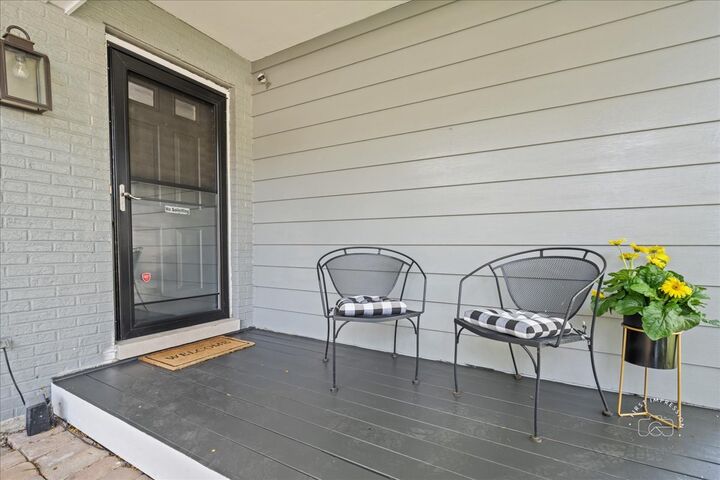 Property Photo:  51 Burgess Road  IL 60134 