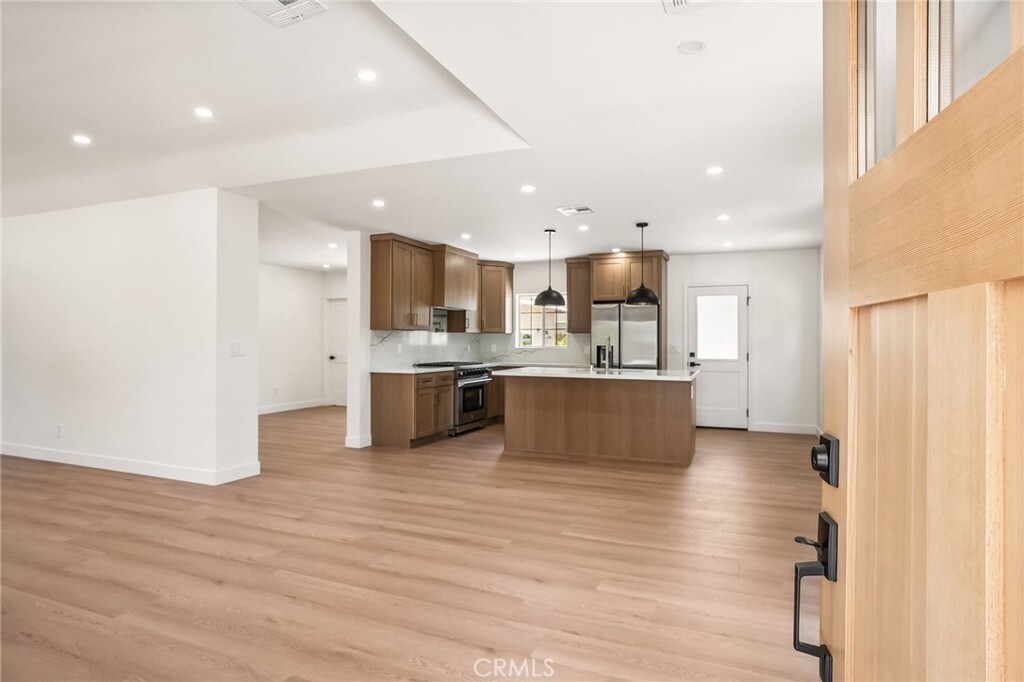 Property Photo: 4702 Kraft Avenue CA 91602