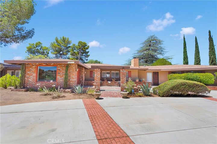Property Photo: 19955 Chickasaw Road CA 92307