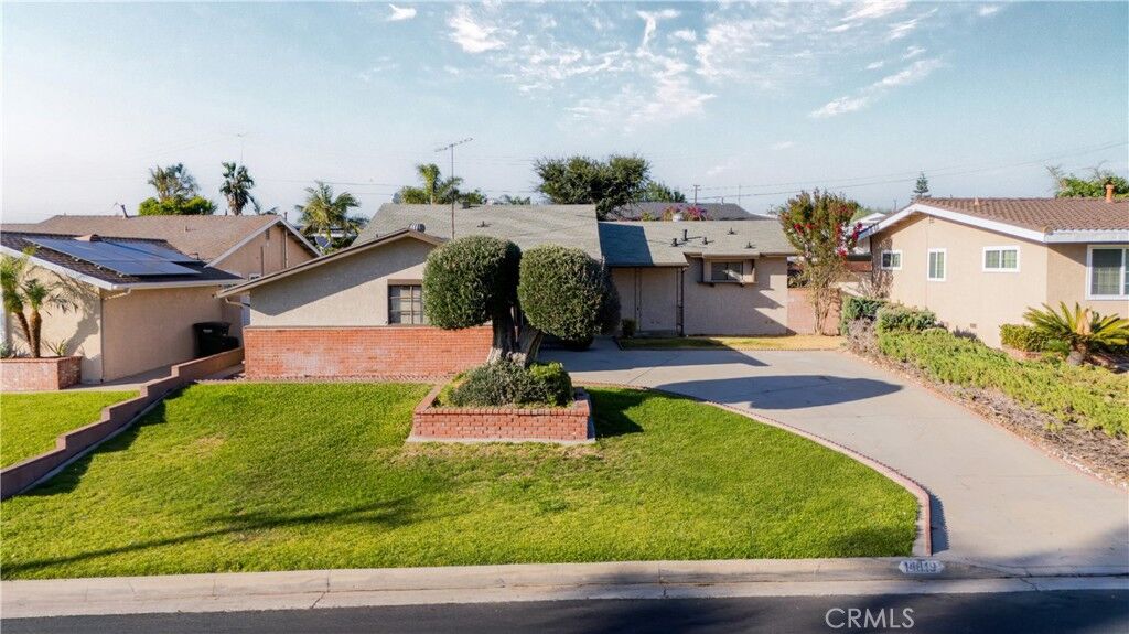 Property Photo:  14819 San Feliciano Drive  CA 90638 