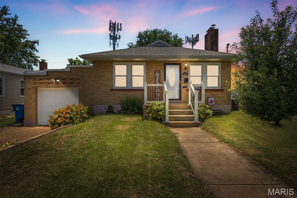 Property Photo: 144 Sigsbee Avenue MO 63125