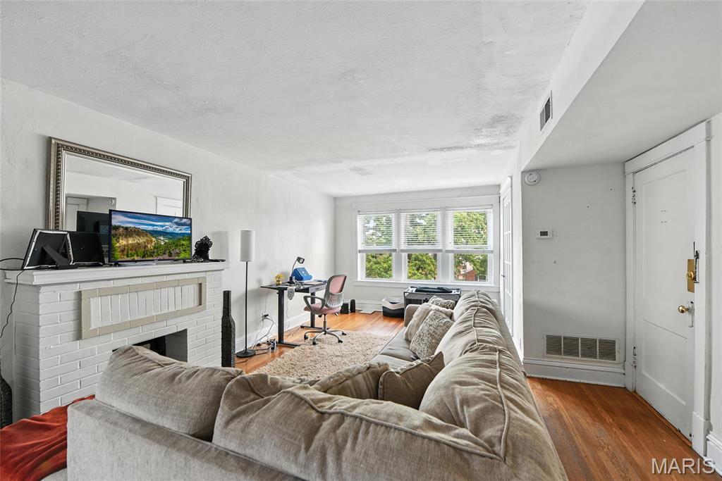 Property Photo: 7532 Hoover Avenue MO 63117