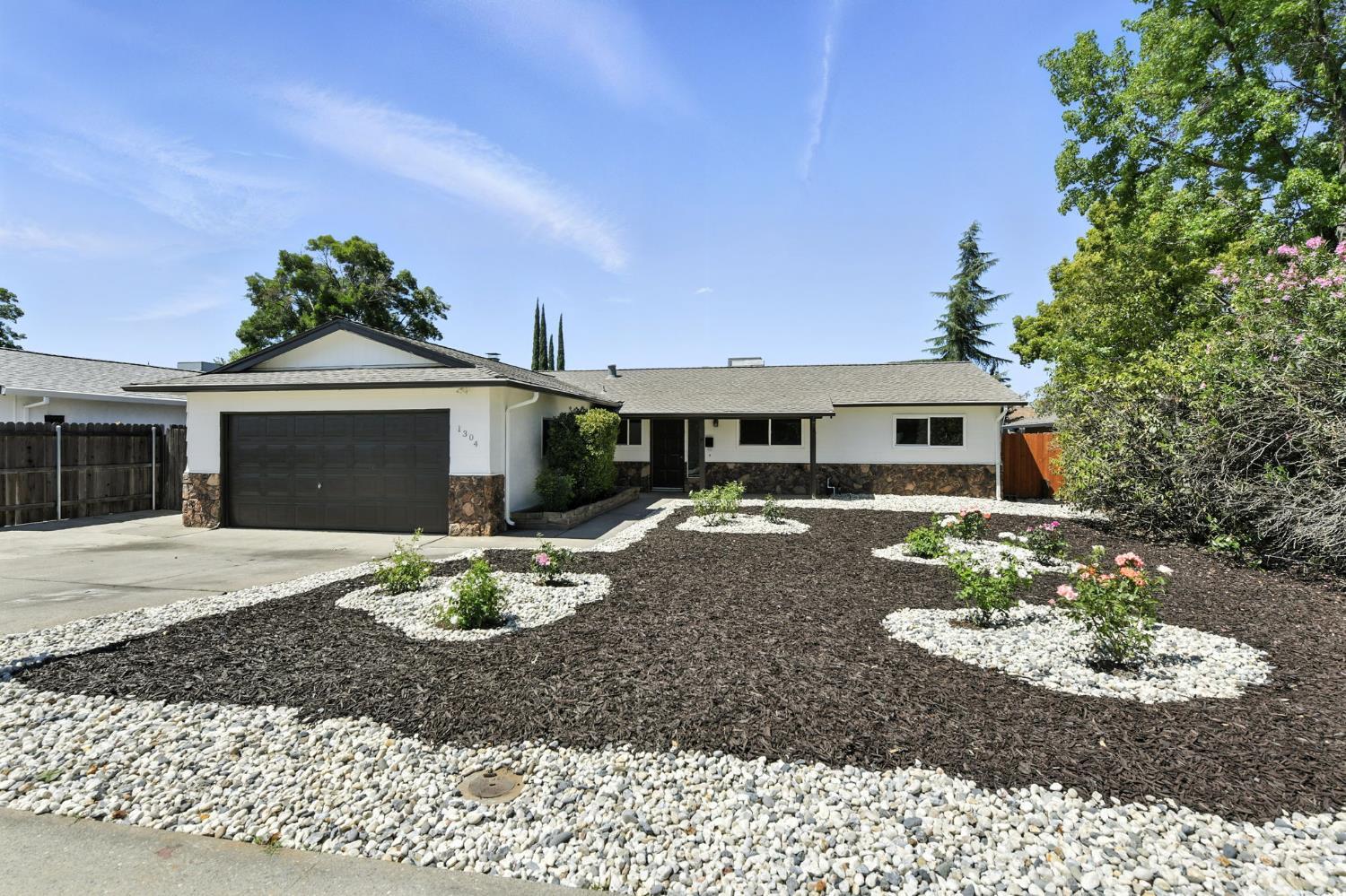 Property Photo: 1304 Elm Street CA 95678