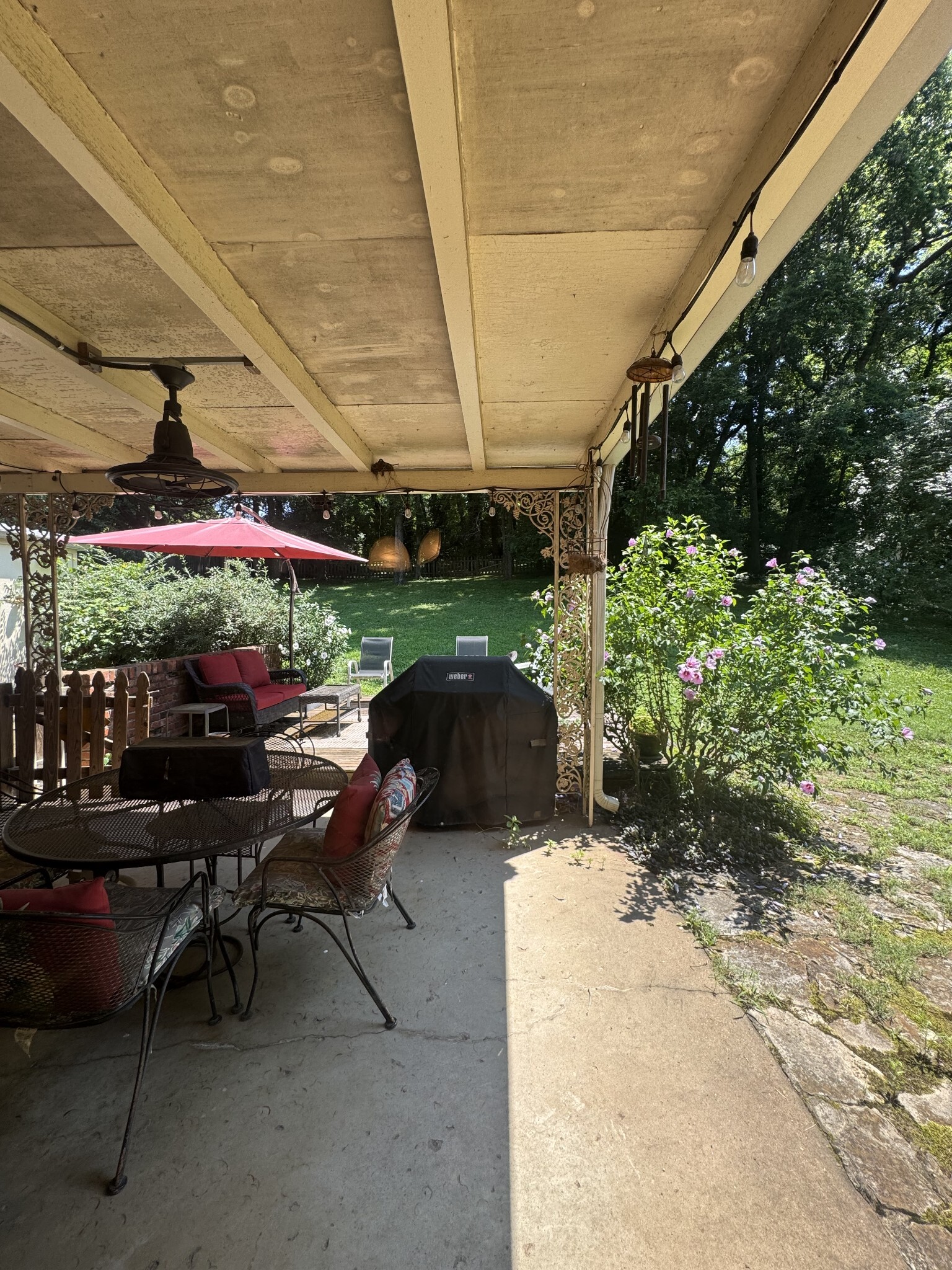 Property Photo: 4838 Briarwood Dr TN 37211