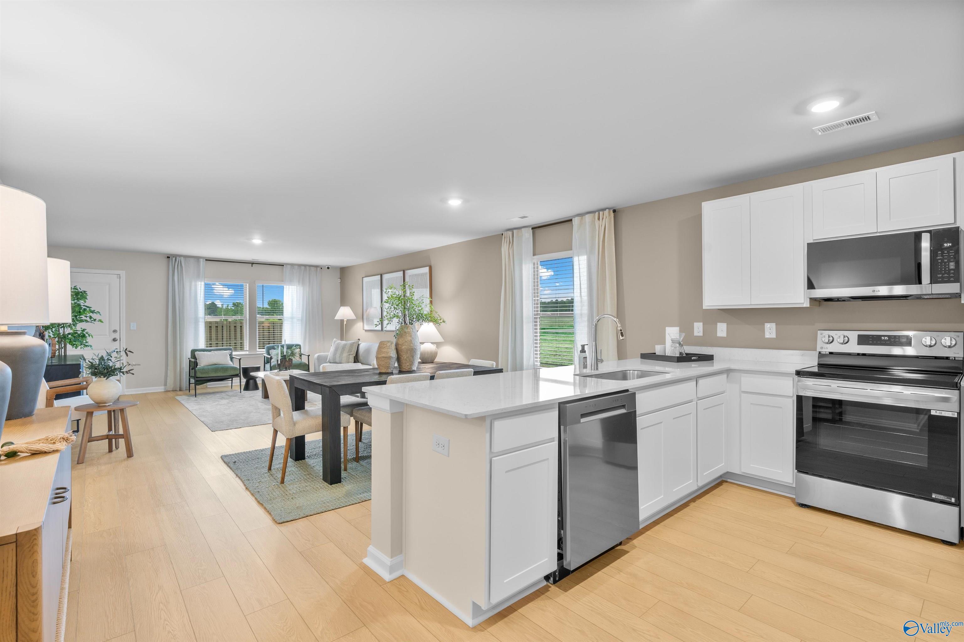 Property Photo: 114 Labrador Lane AL 35749