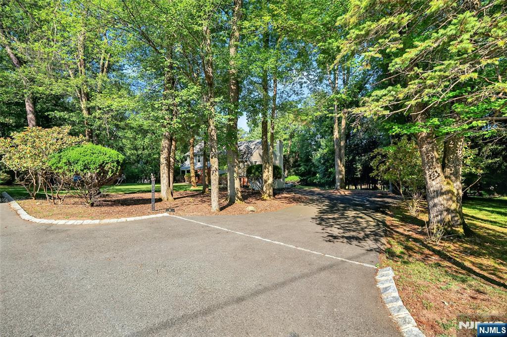 Property Photo: 11 Margaret Court NJ 07627