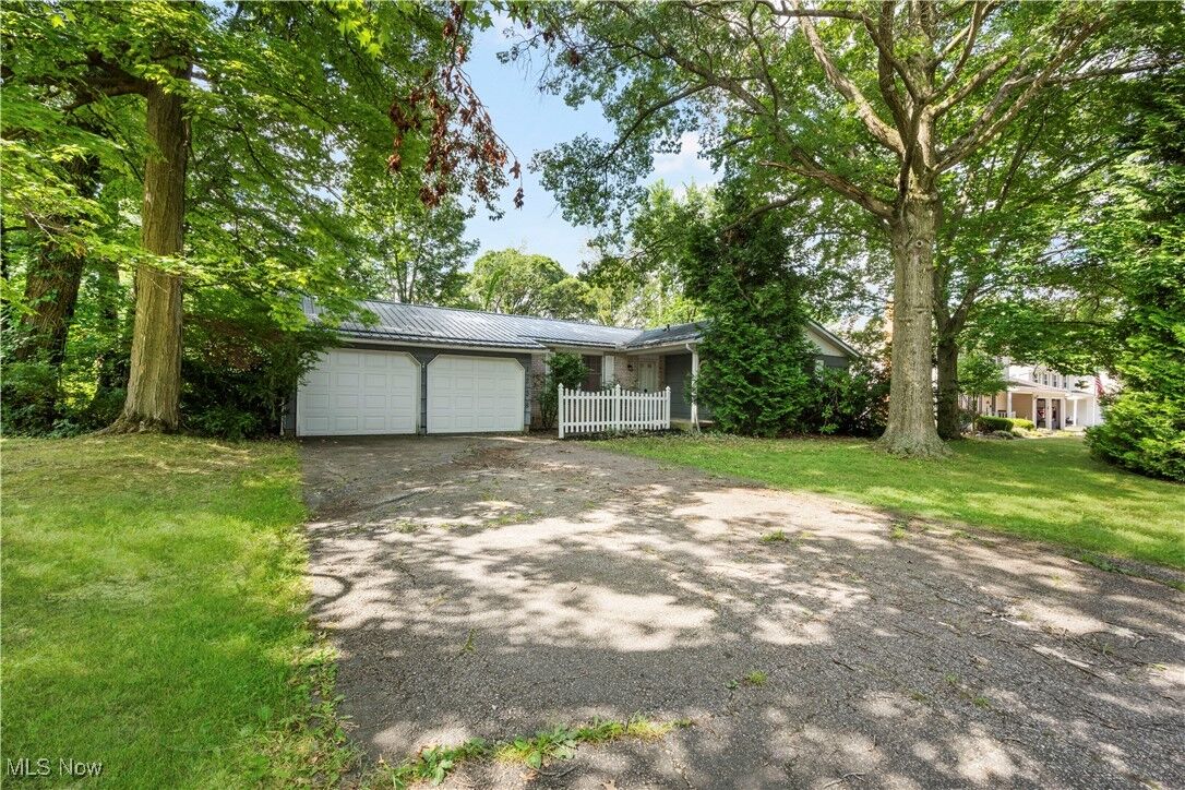 Property Photo:  1238 Goldfinch Trail  OH 44224 