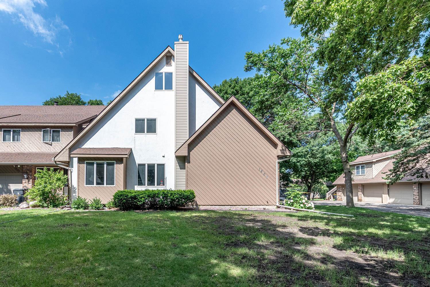 Property Photo: 1607 Pleasant View Drive MN 56003