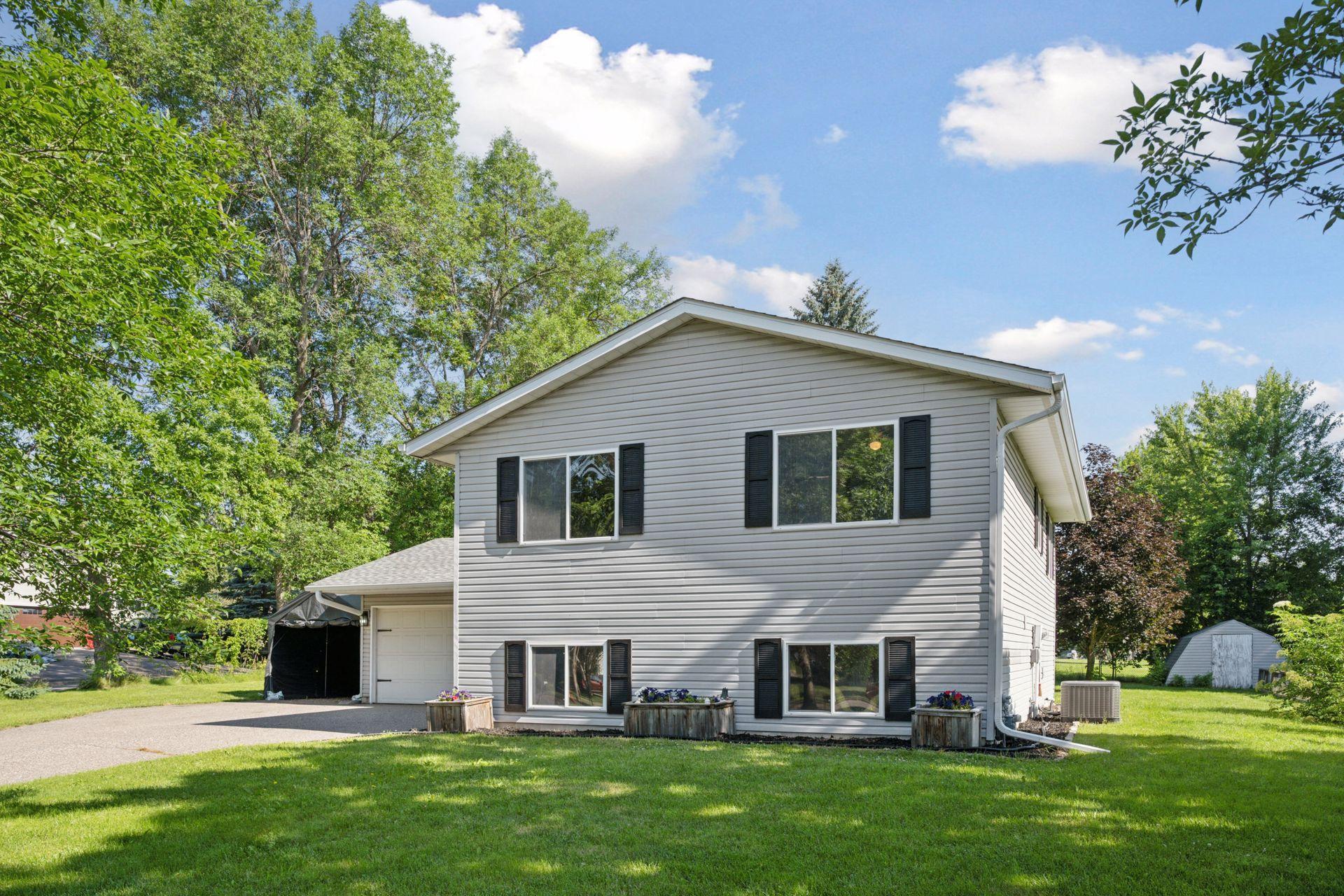Property Photo: 401 Sigrid Drive MN 55313