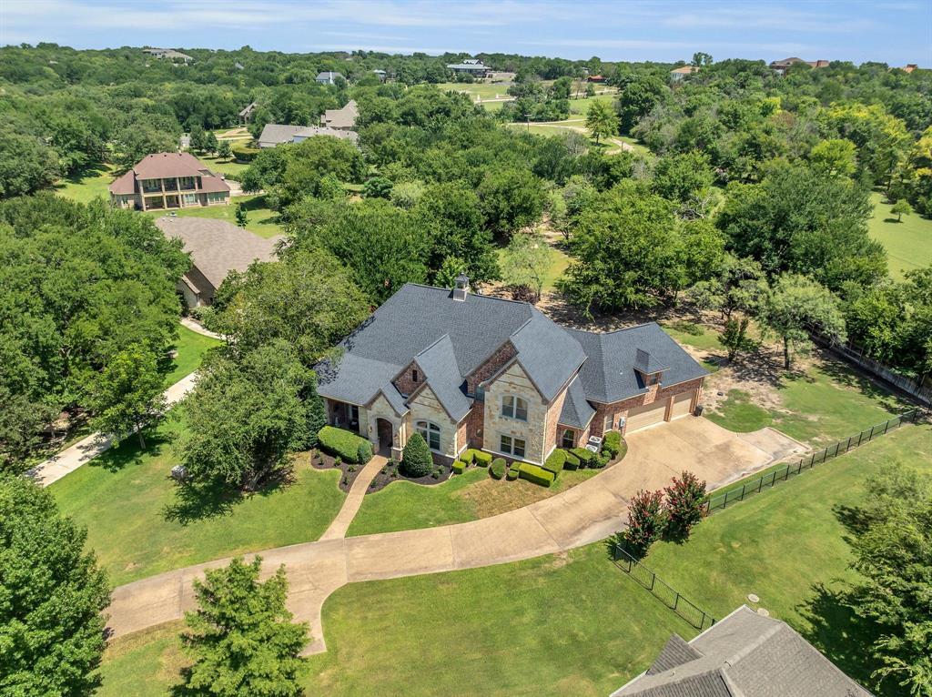Property Photo: 10500 Estancia Court TX 76108