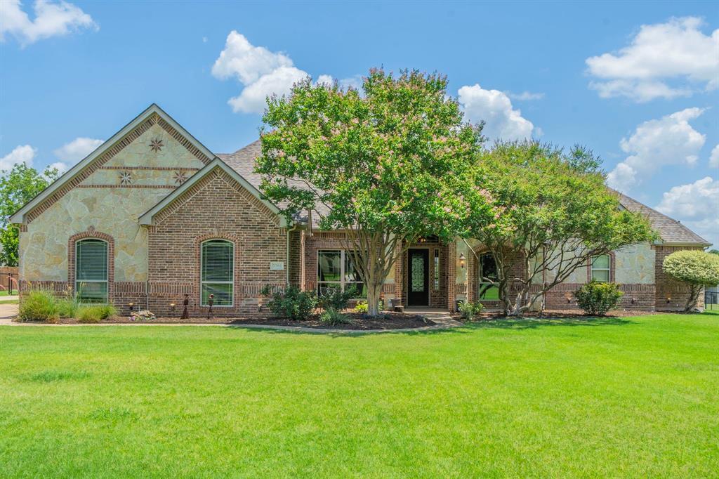Property Photo: 7701 Berry Road TX 76028