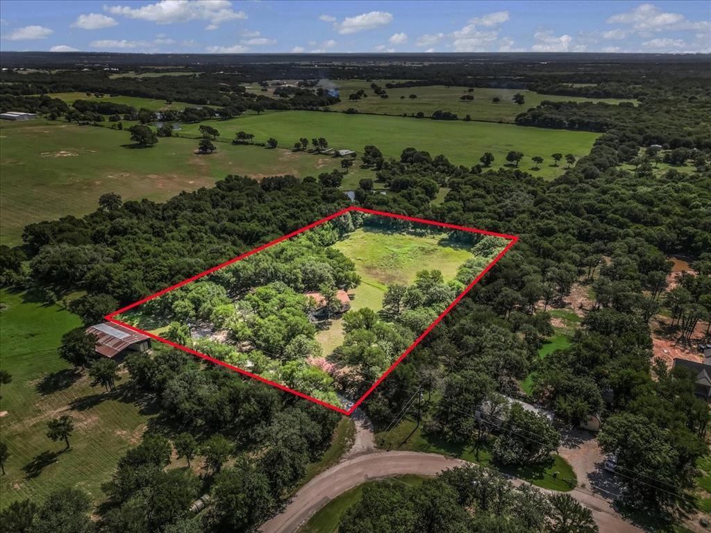 Property Photo: 401 Nash Lane TX 76462