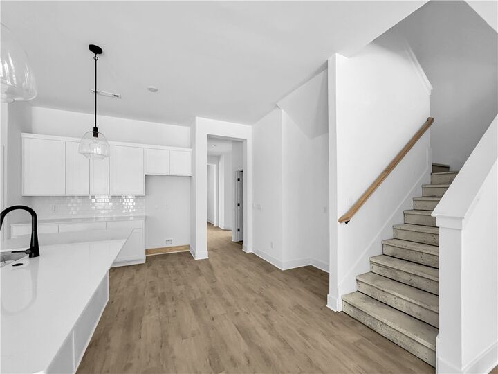 Property Photo: 2811 N Grey Squirrel Drive AR 72704