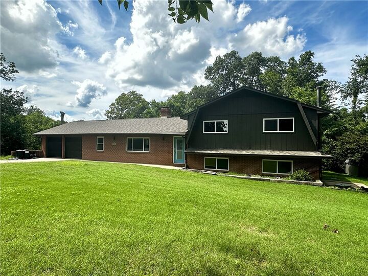 Property Photo: 17900 Crestwood Drive AR 72761