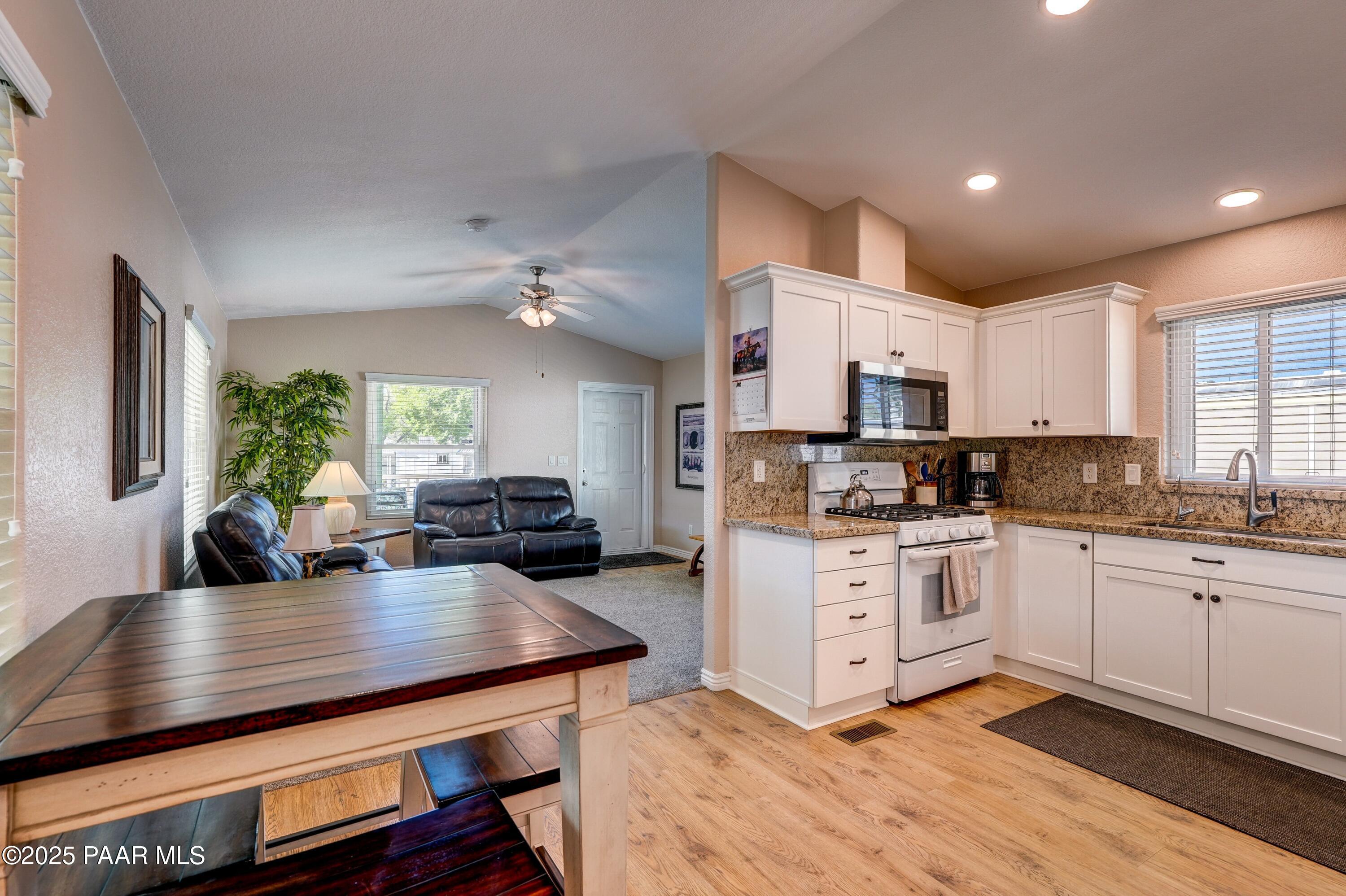 Property Photo:  11250 E State Route 69 1107  AZ 86327 