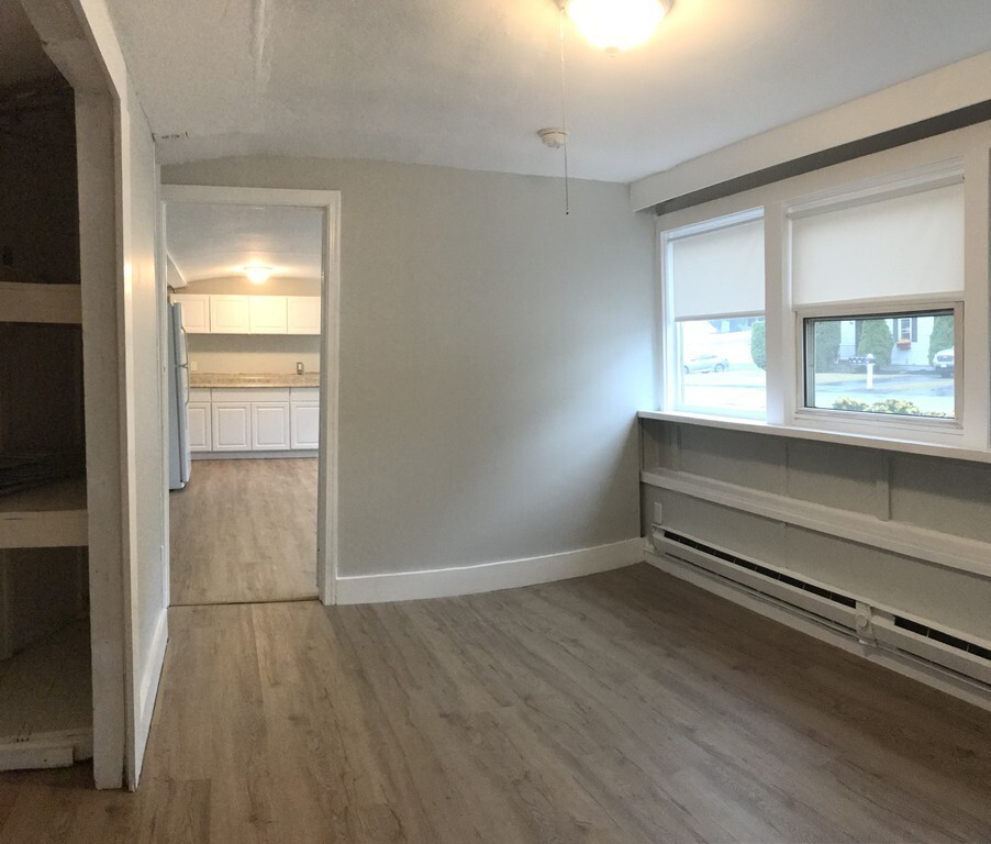 Property Photo:  10 Oxford Ave B  MA 01835 