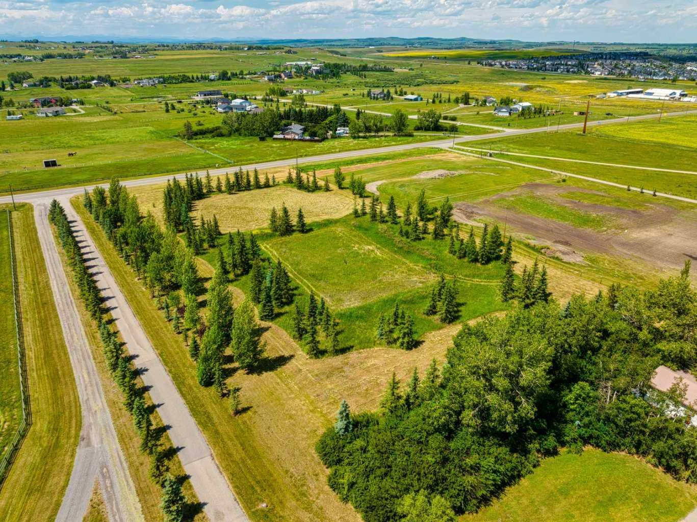 Property Photo: 394046 Highway 783 AB T1S 6C2
