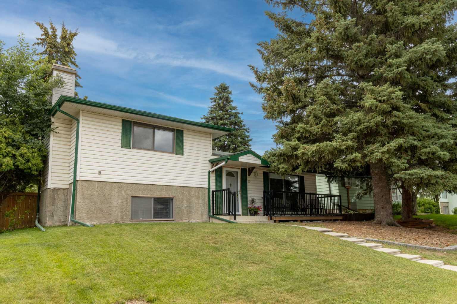 Property Photo: 30 Ardiel Drive AB T1S 1G6