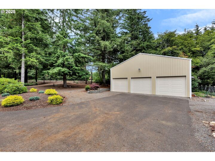 Property Photo:  40107 NE Miller Rd  WA 98671 