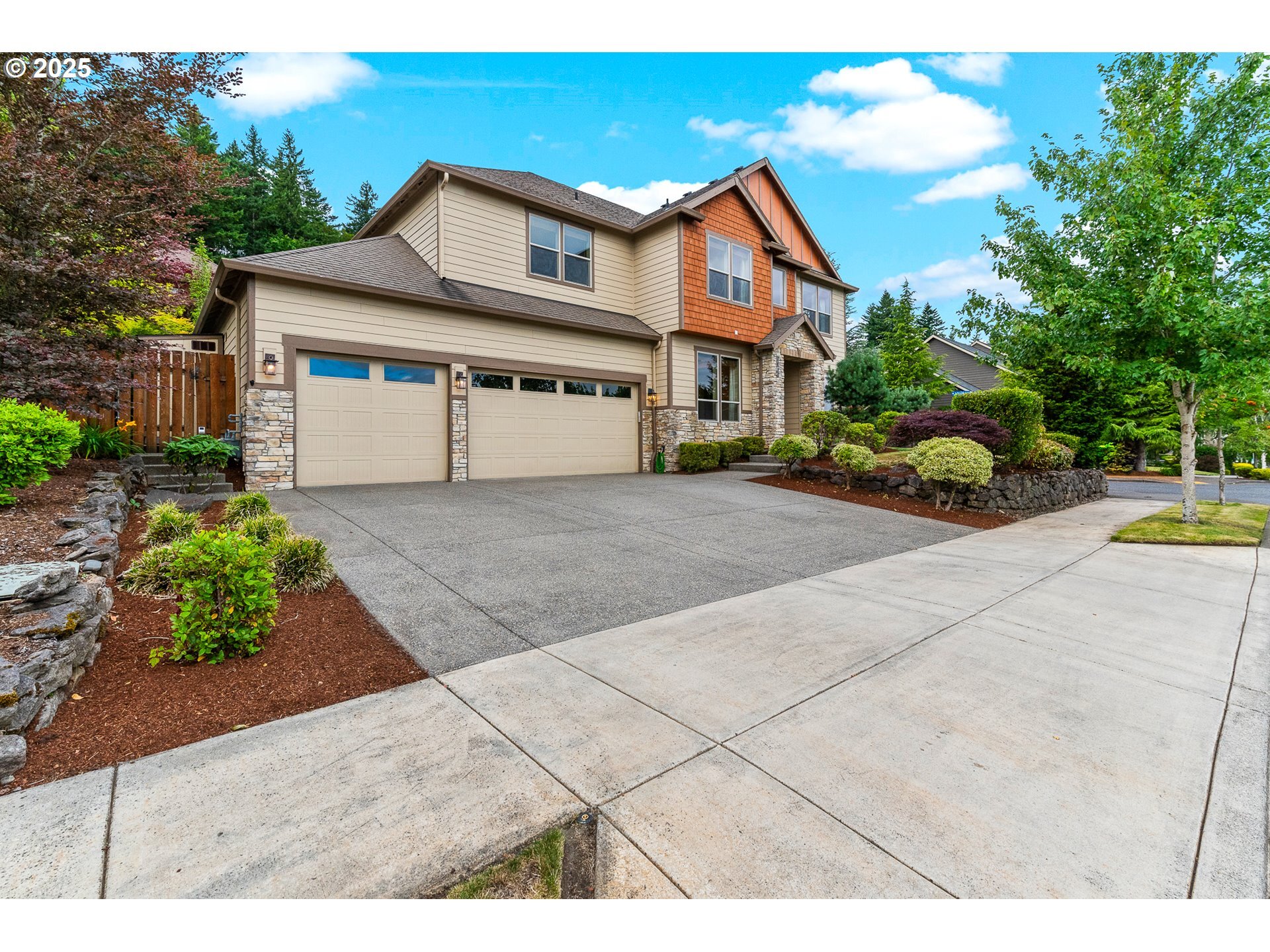 Property Photo:  3831 NW Jasmine St  WA 98607 
