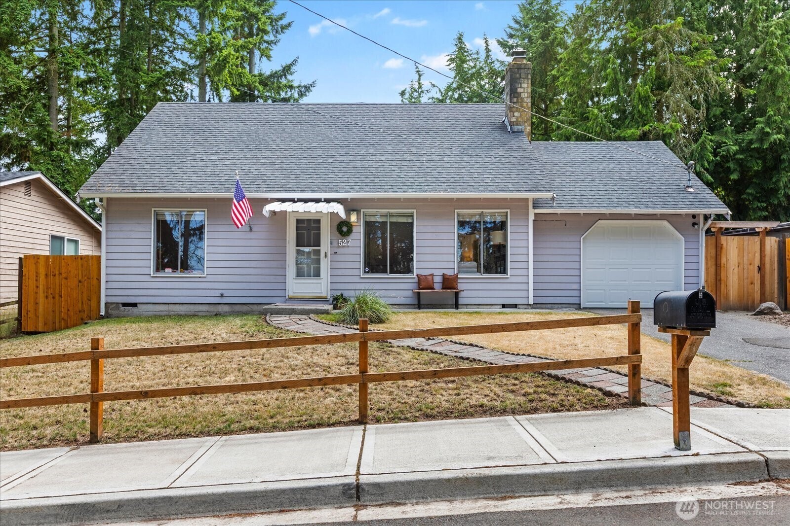 Property Photo:  527 N 155th Street  WA 98133 