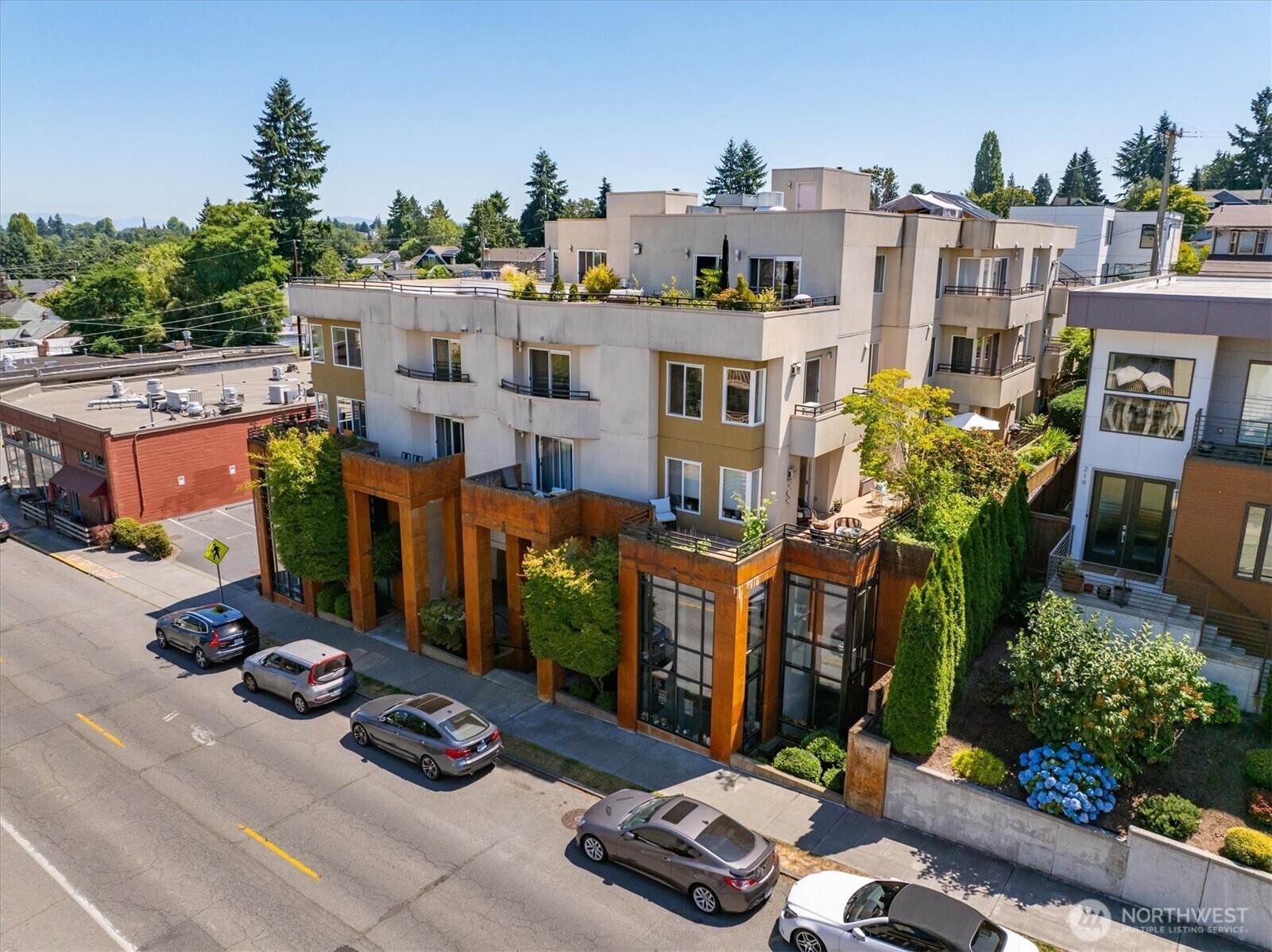 Property Photo:  225 NE 65th Street 302  WA 98115 
