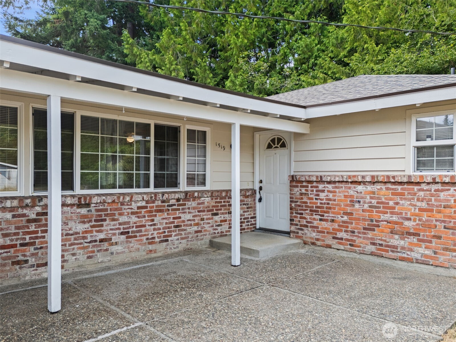Property Photo: 1519 Puget Street WA 98584