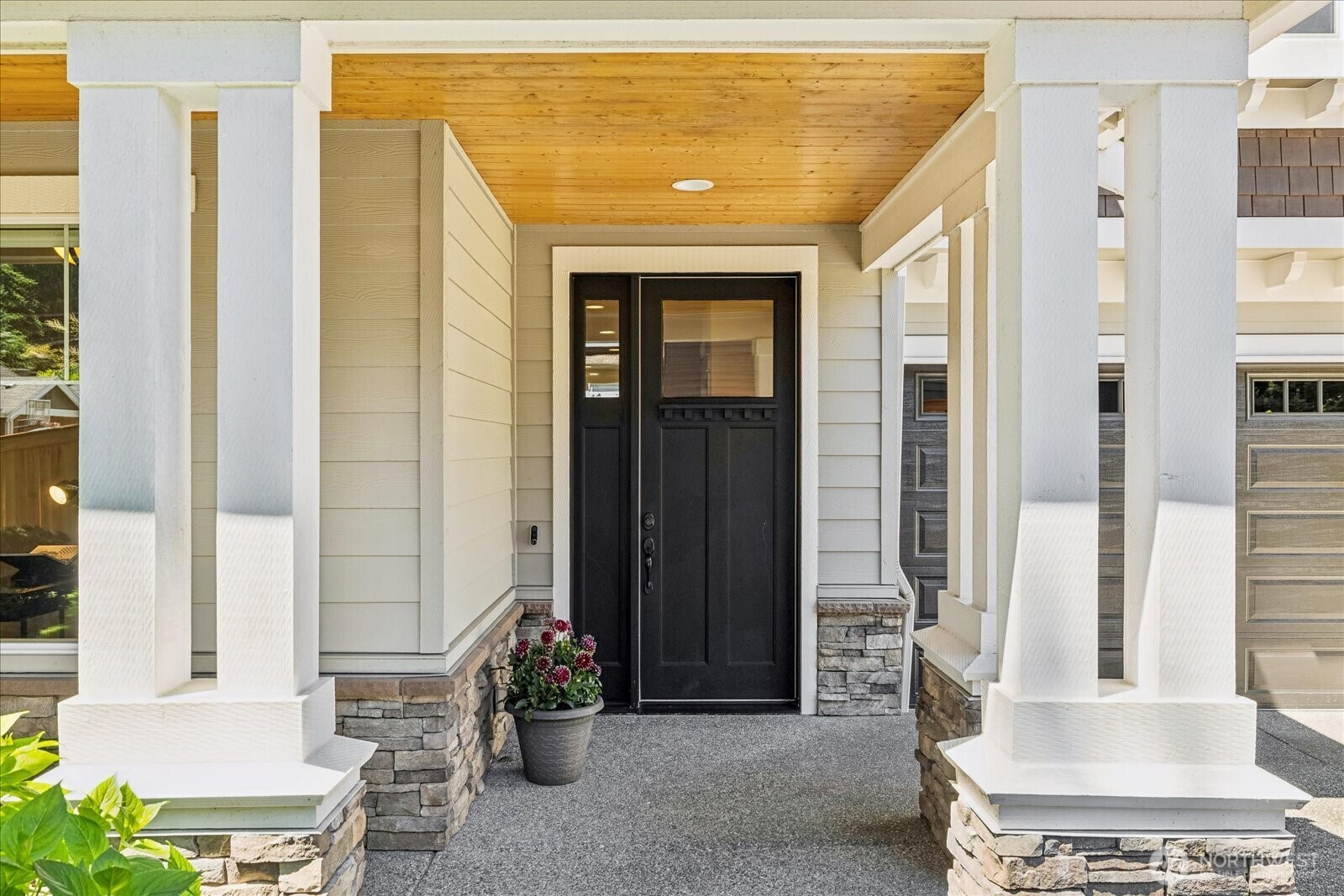 Property Photo: 6555 125th Avenue NE WA 98033