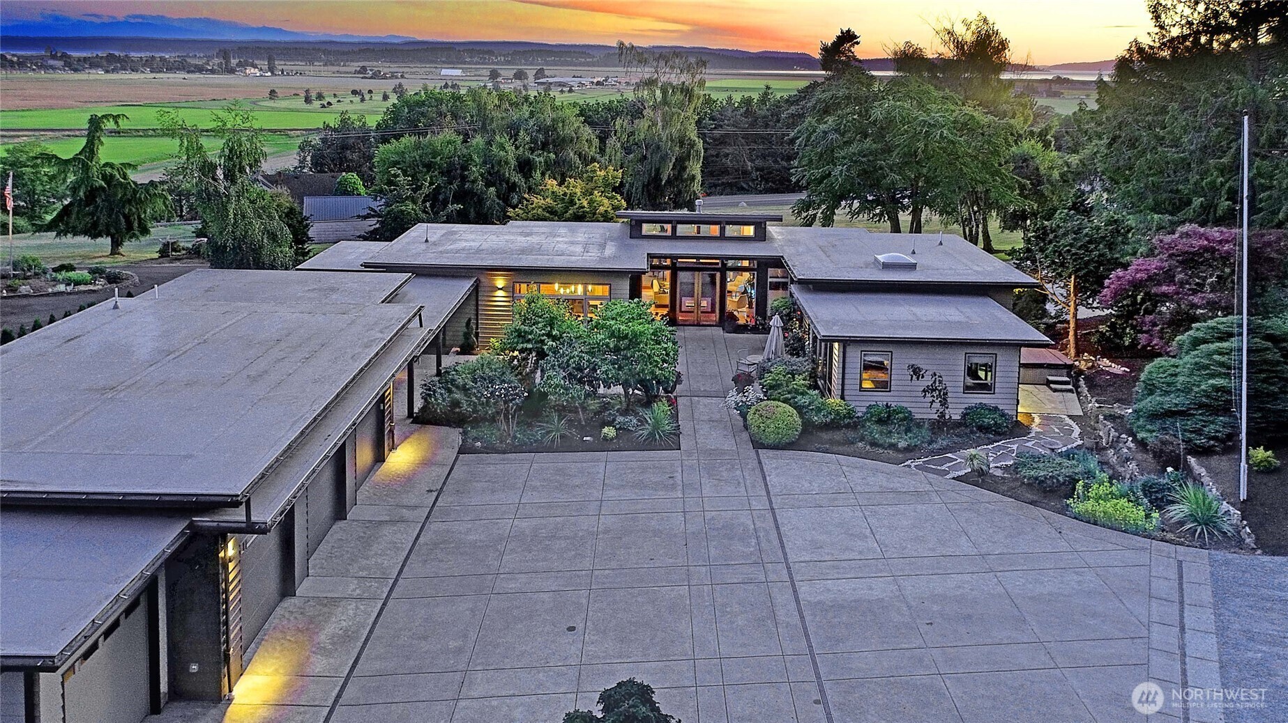 Property Photo: 28407 Pioneer Highway WA 98292