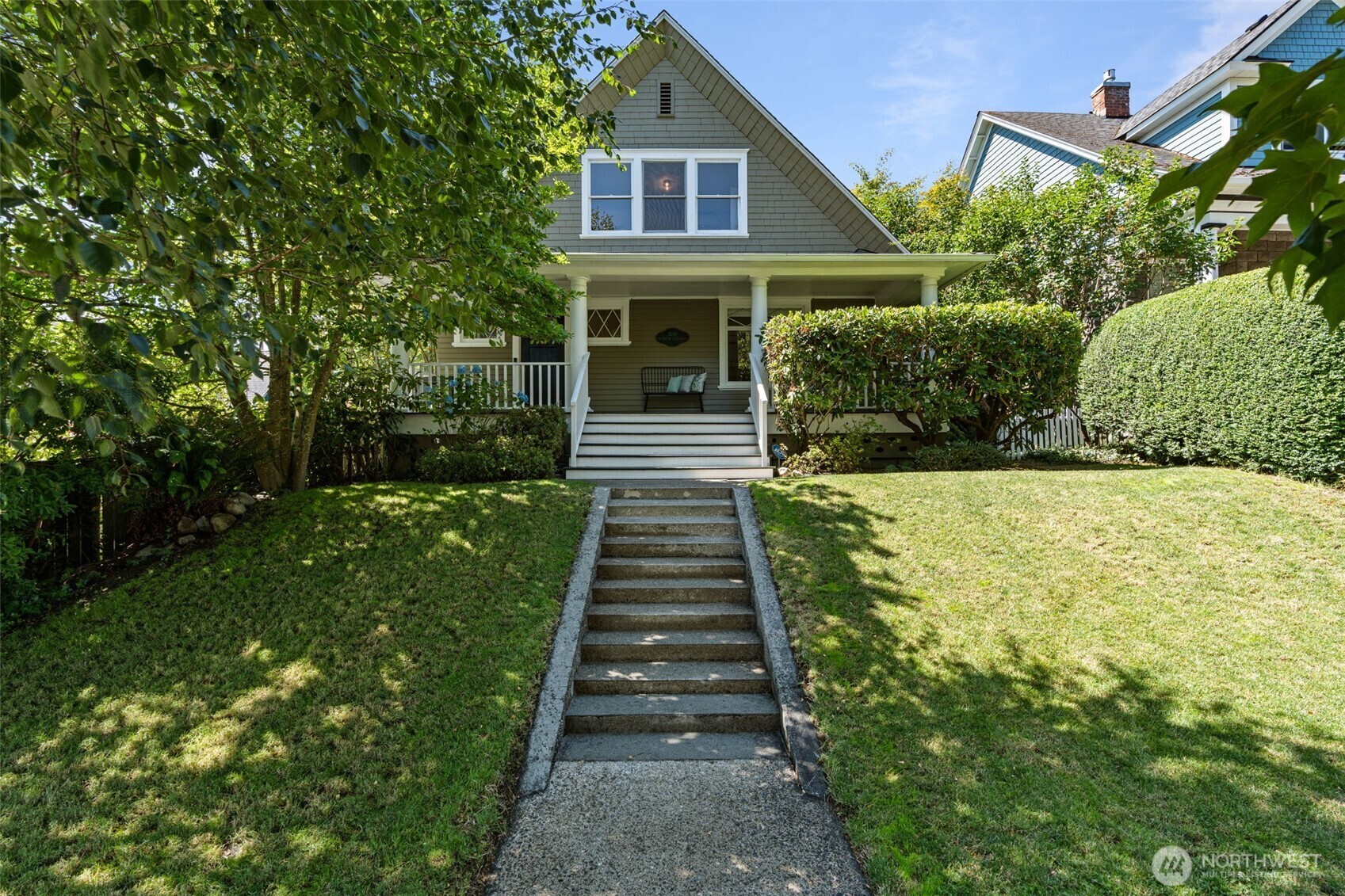 Property Photo: 208 N Yakima WA 98403