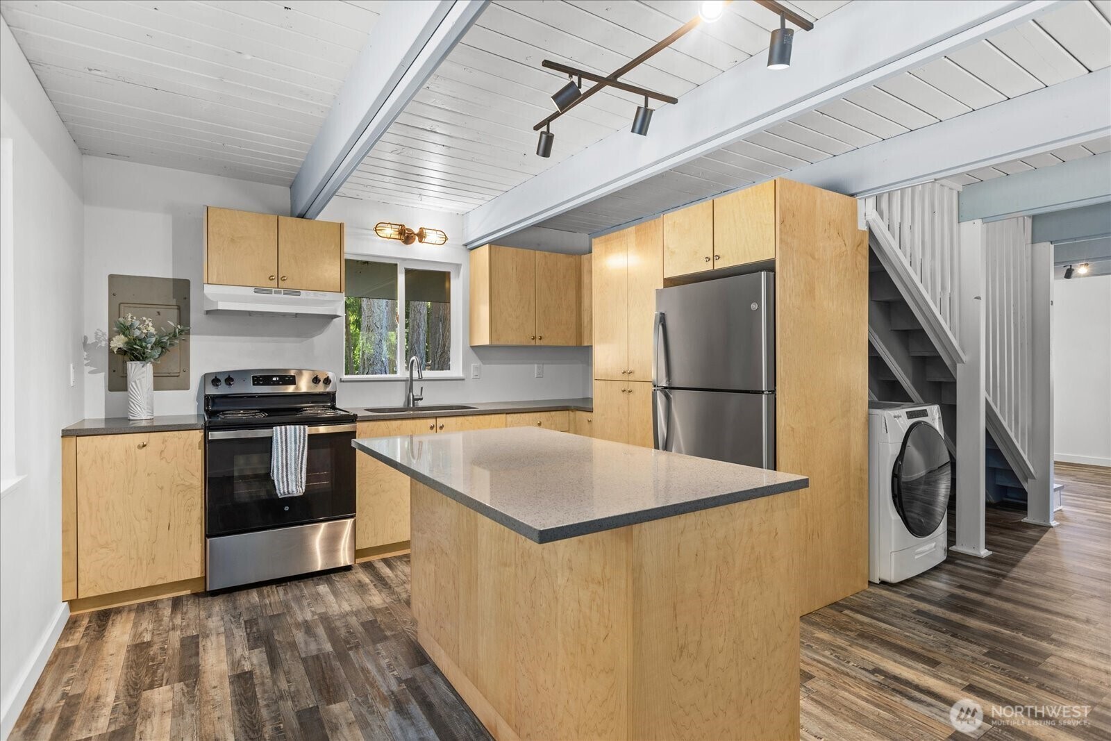 Property Photo: 7826 Somerset Court WA 98236