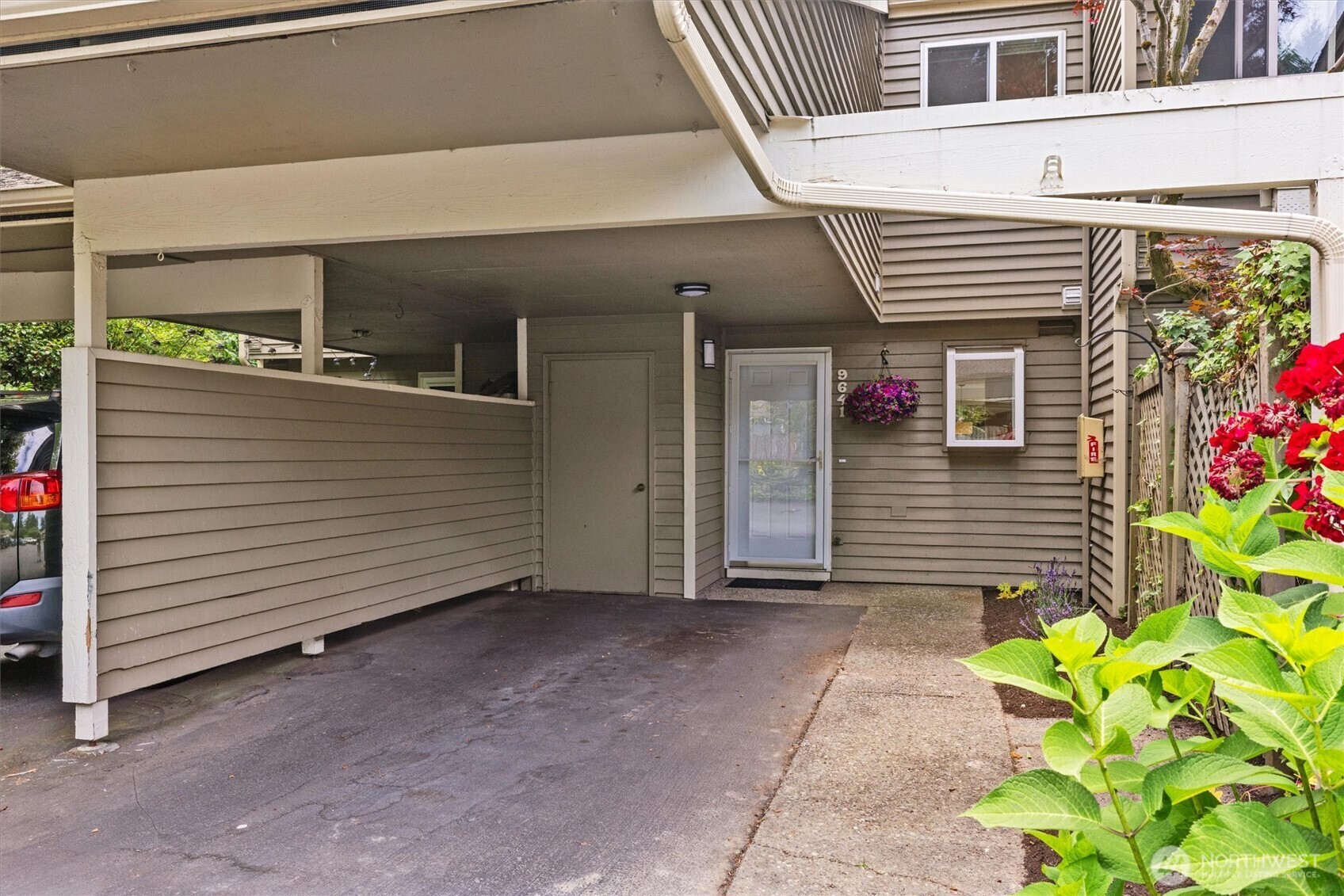 Property Photo: 9641 NE 121st Lane WA 98034