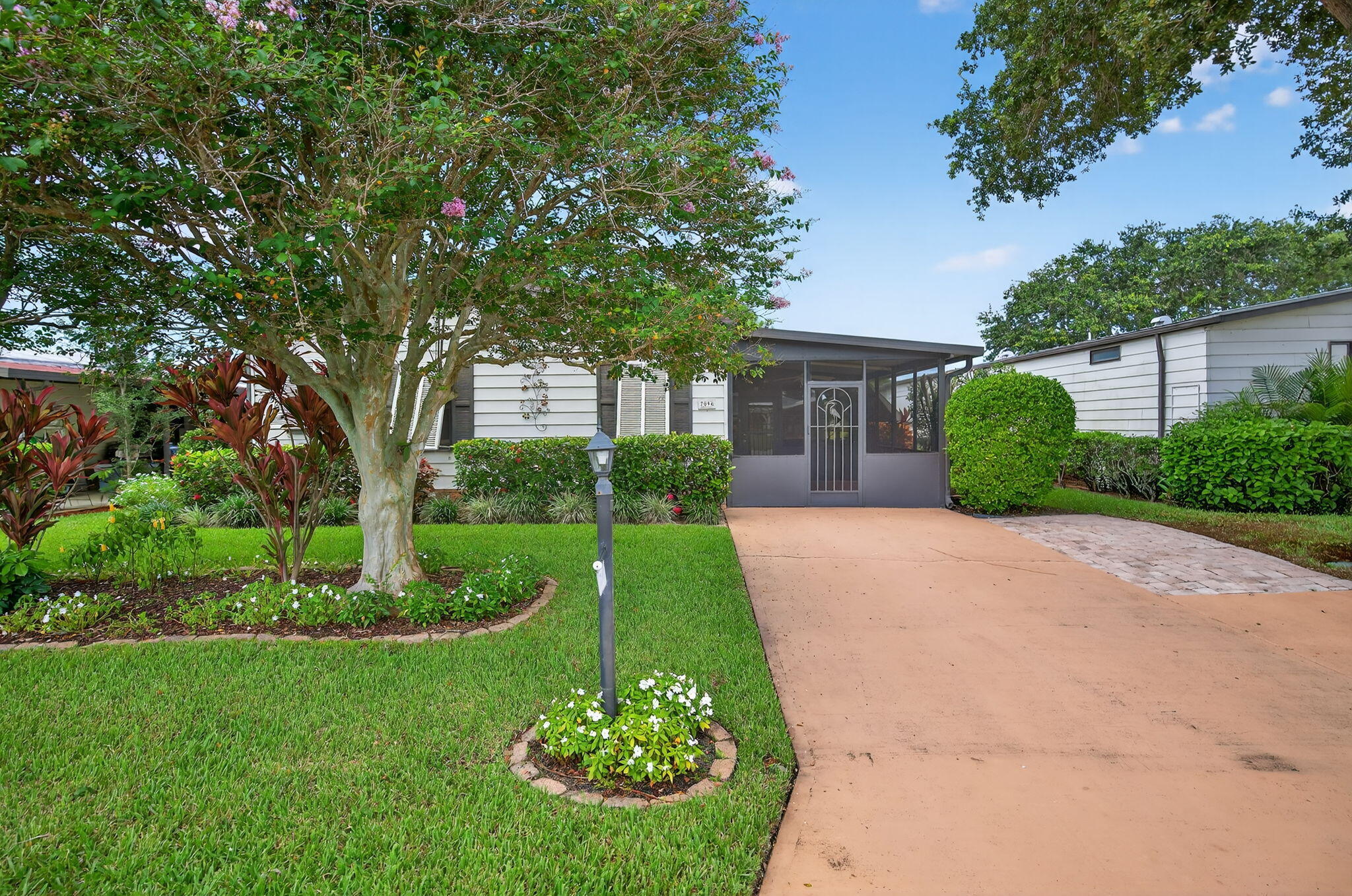 Property Photo:  7894 SE Saratoga Drive E  FL 33455 