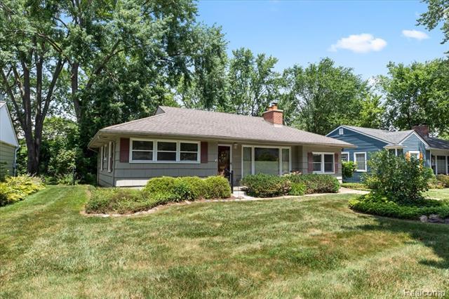 15588 Kirkshire Avenue  Beverly Hills Vlg MI 48025 photo