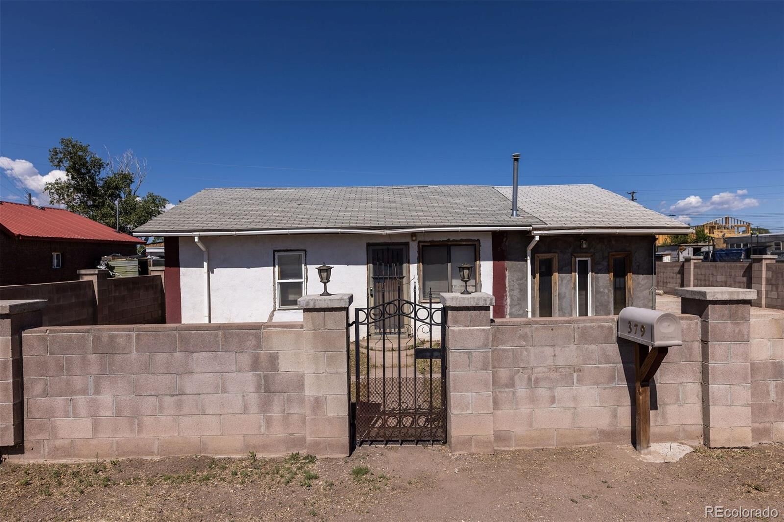 Property Photo:  379 Sisneros Street  CO 81125 