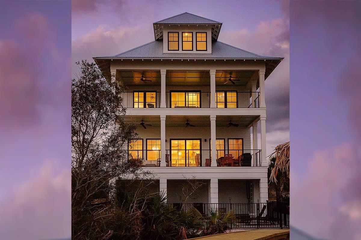 Property Photo:  232 Yacht Harbor Dr  FL 32137 