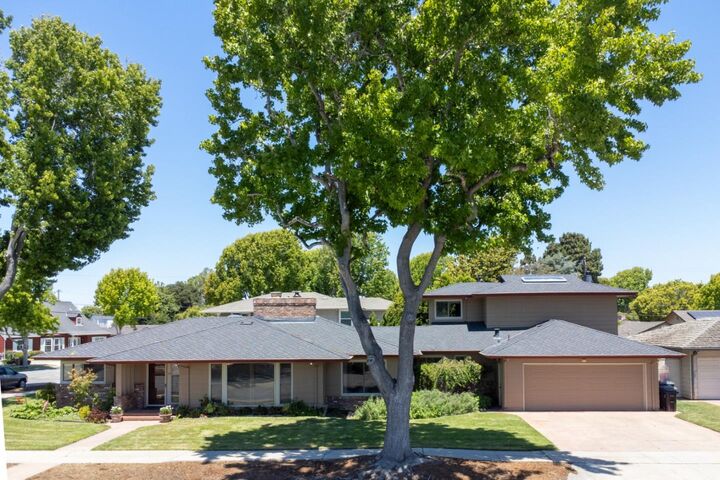 30 Santa Ana Drive  Salinas CA 93901 photo