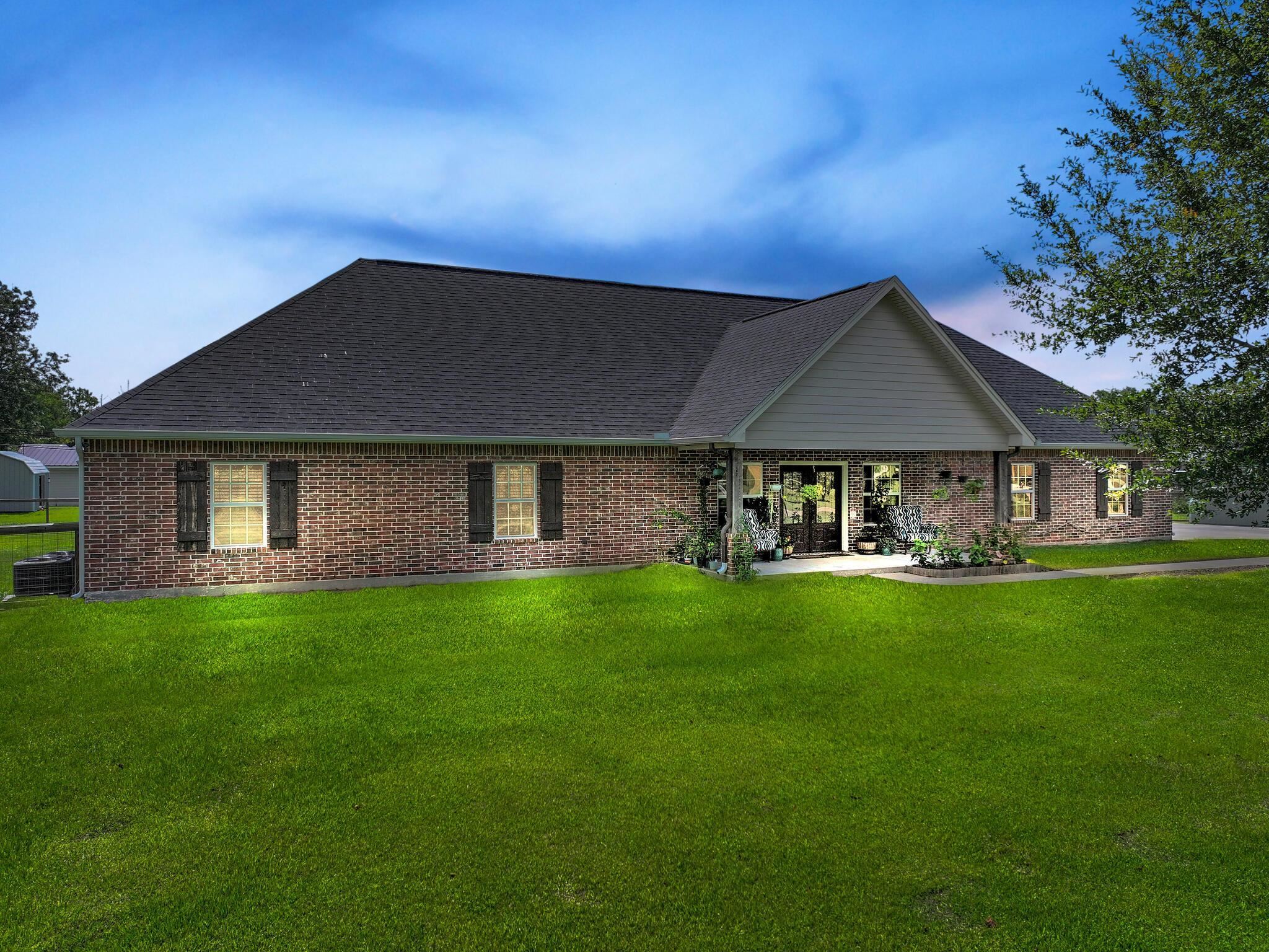 Property Photo: 5225 Highlander TX 77630