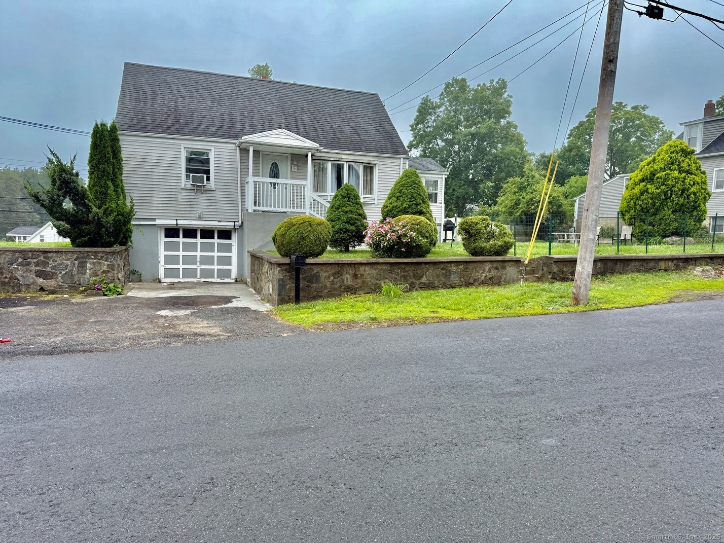 Property Photo: 15 Edwards Street CT 06606
