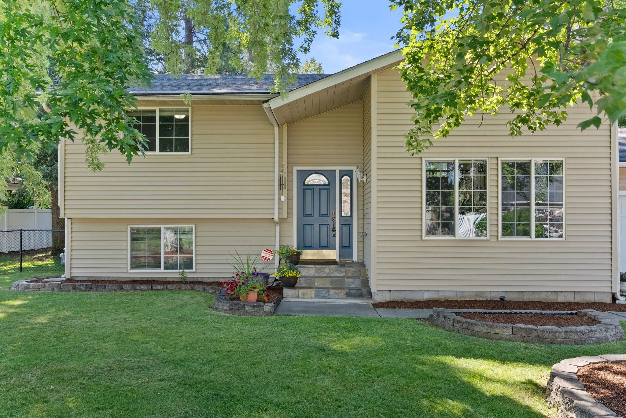 Property Photo: 11919 S Player Dr WA 99223