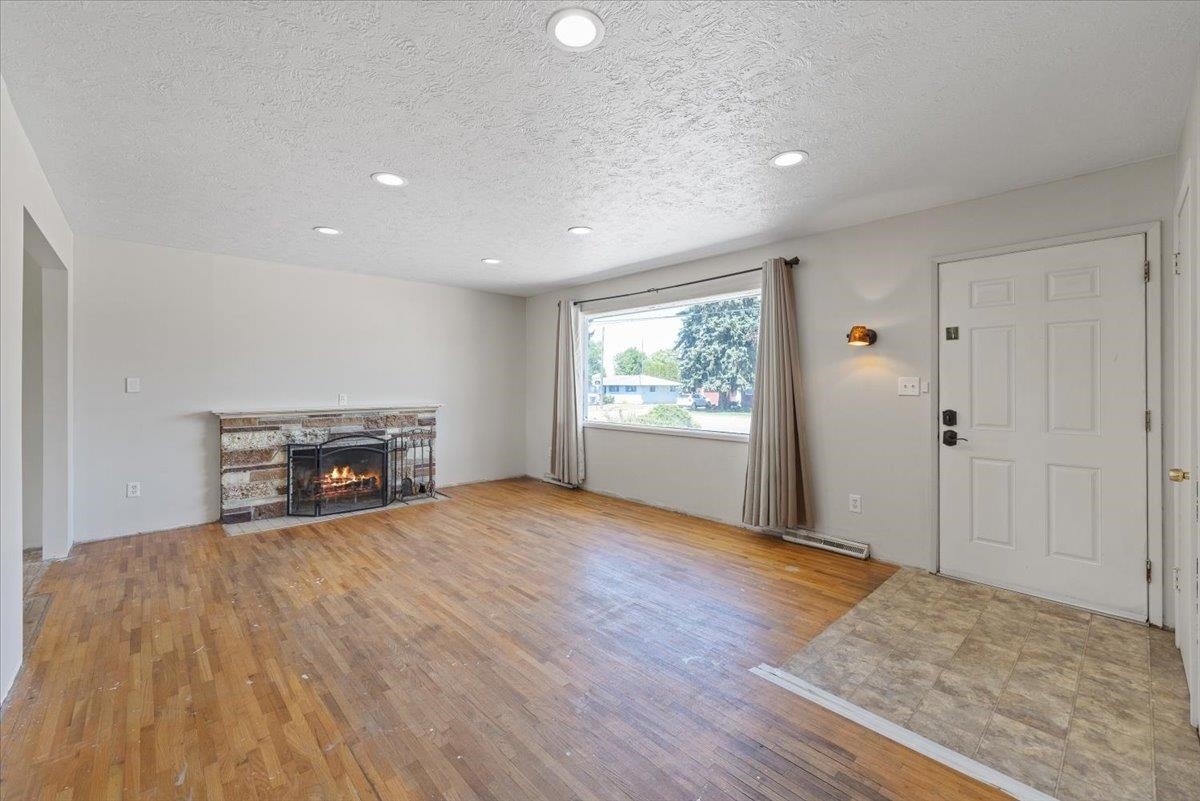 Property Photo: 10724 E Mission Ave WA 99206