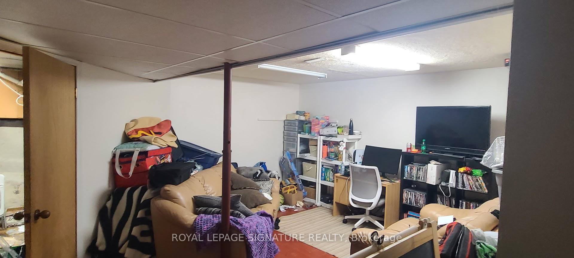 Property Photo: 44 Parker Crescent ON L1S 3R5