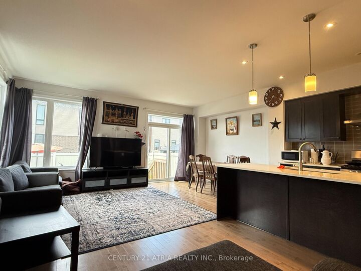 Property Photo:  534 Triangle Street  ON K2S 1E7 