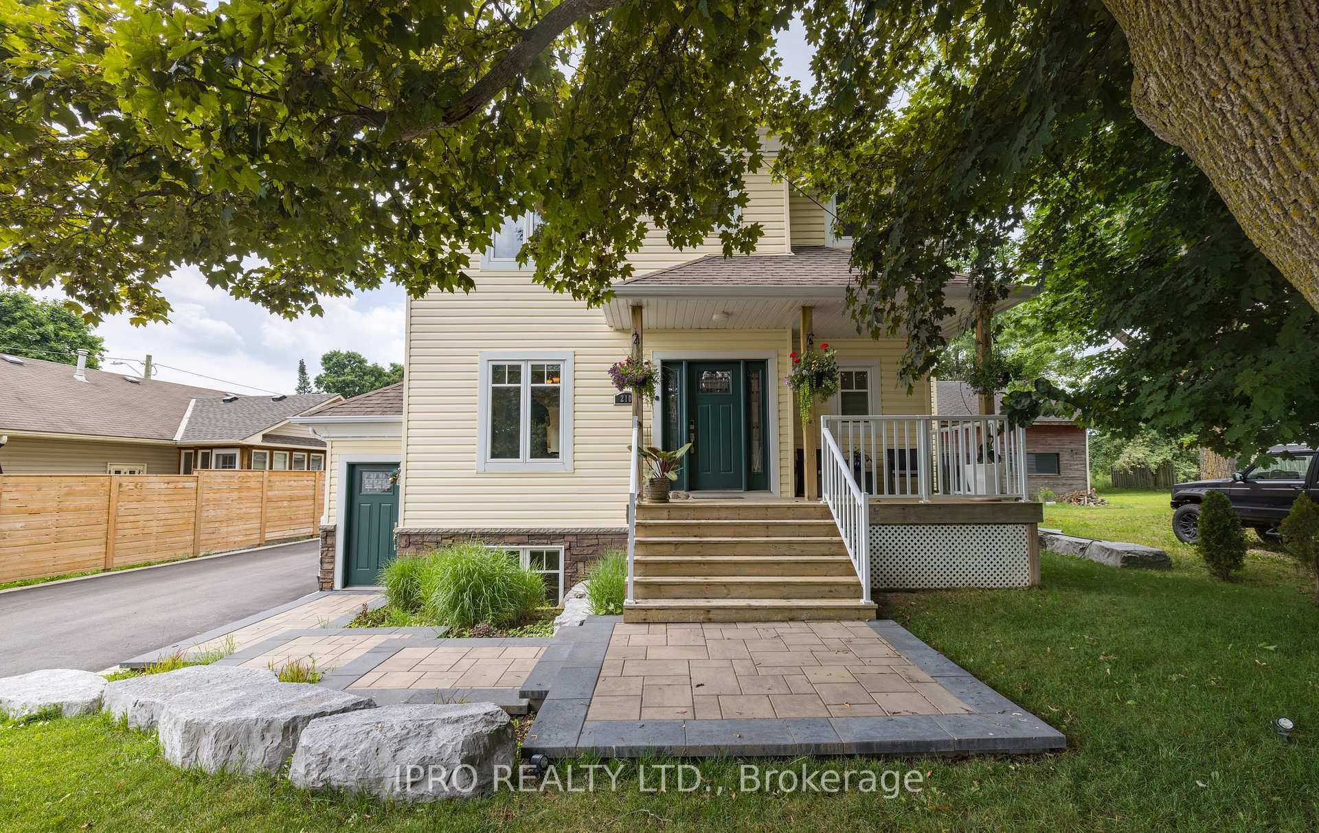 210 Main Street N  Halton Hills ON L7J 1W9 photo