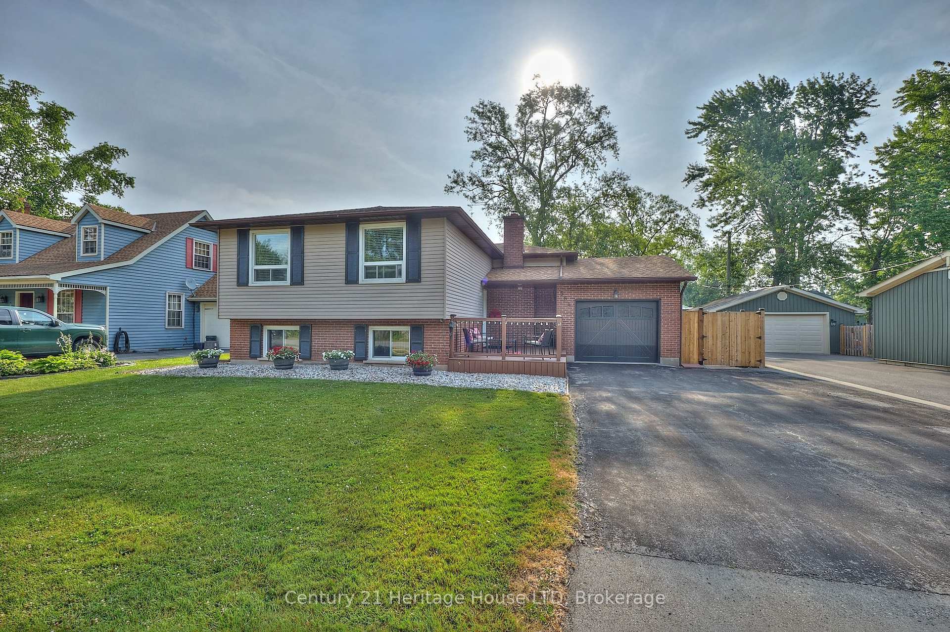 564 Lakeside Road  Fort Erie ON L2A 4Y1 photo