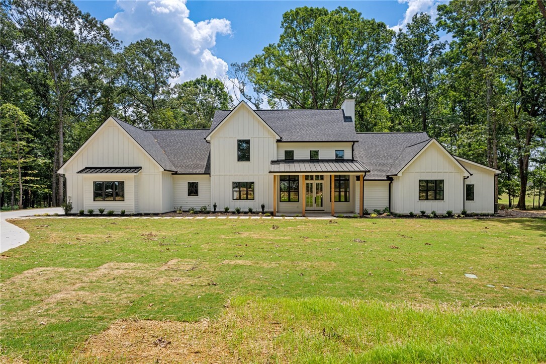 Property Photo: 746 Garrison Road SC 29669