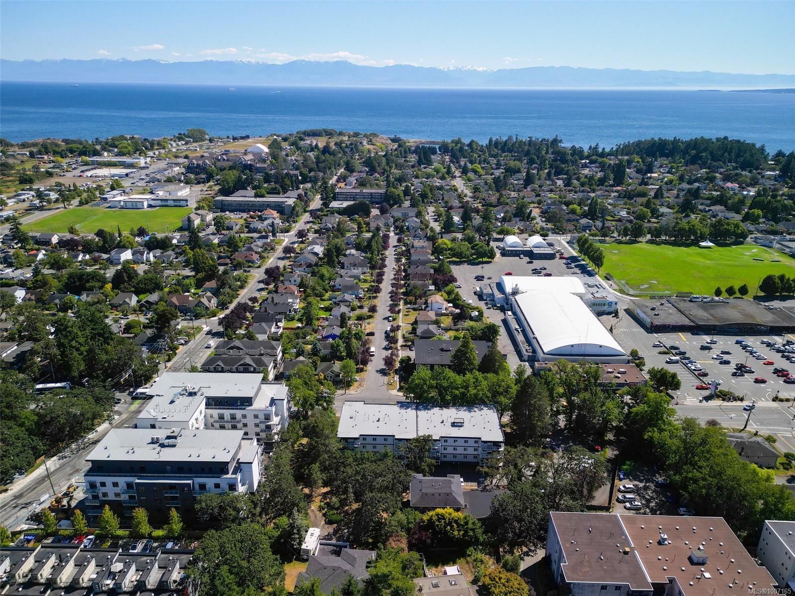 Photo de la propriété:  1124 Esquimalt Rd 307  BC V9A 3N4 