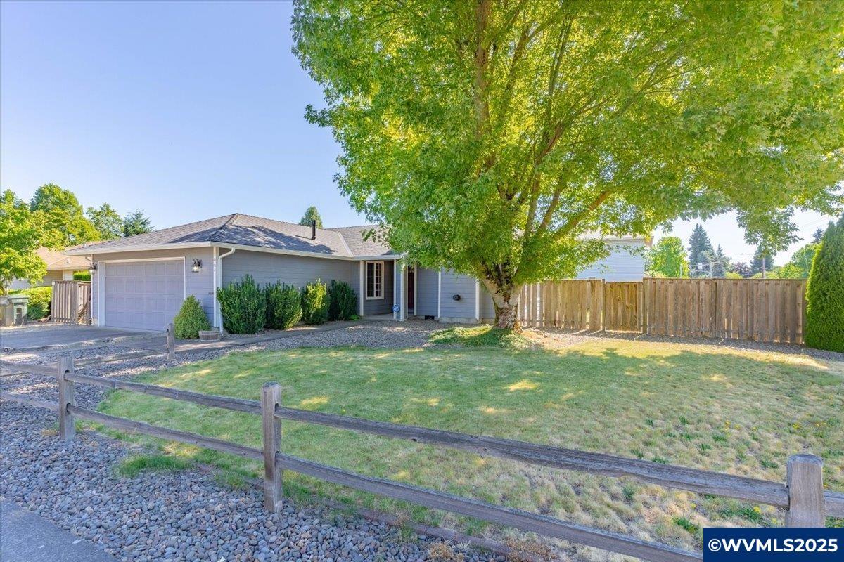 1064 Connecticut Av SE  Salem OR 97317 photo